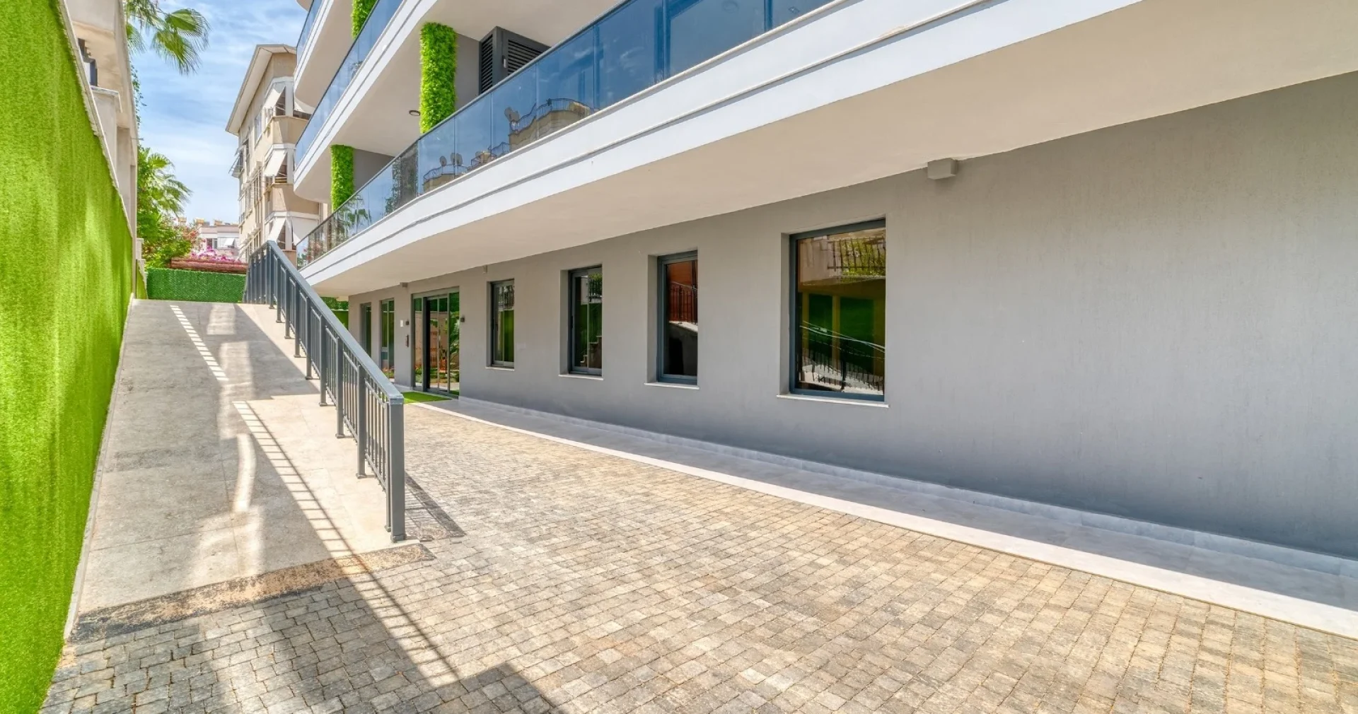 29eb0a7f-91a4-4e7a-a7ac-2657a7b3f96c